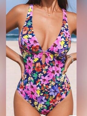 Cupshe Floral One-Piece Swimsuit in Navy with Multicolor Flowers Size Medium NWT